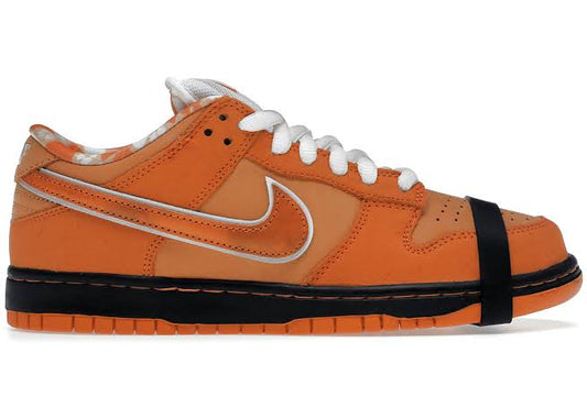 Tênis Laranja Nike Dunk Low Concepts Orange Lobster Sendo Capa do Produto