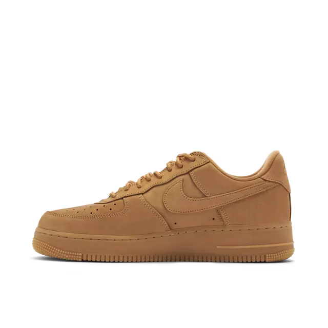 Tênis Marrom Nike Air Force 1 Low SP Supreme Wheat Parte Lateral Esquerda
