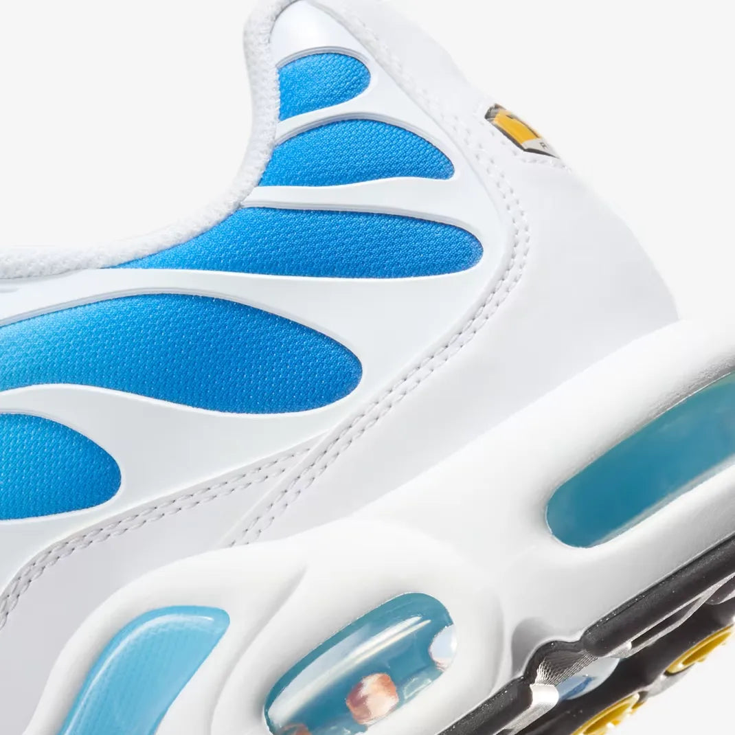 Tênis Azul com Branco Nike Air Max TN Plus Battle Blue Parte Traseira em Detalhes