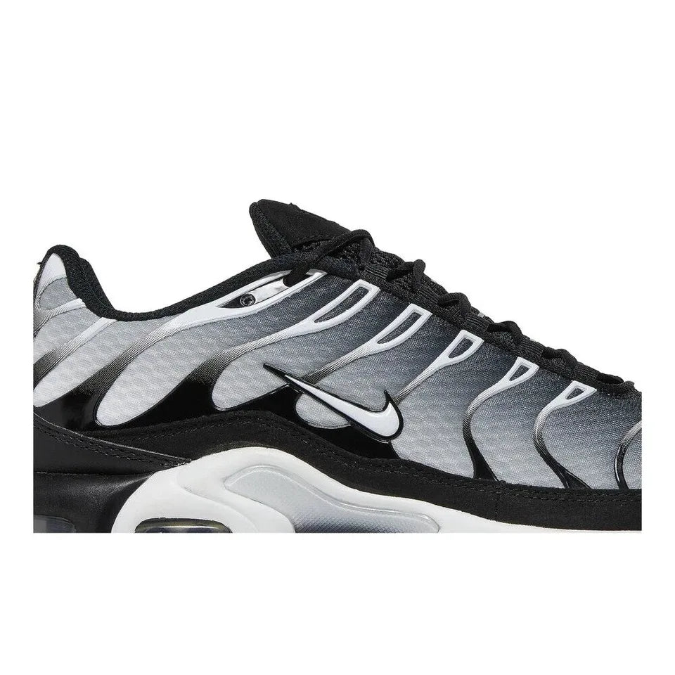 Nike Air Max Tn Black Metallic Silver Parte em Detalhes pela Lateral