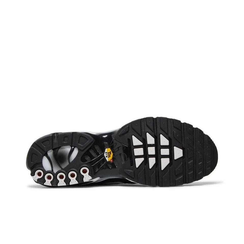 Nike Air Max Tn Black Metallic Silver Parte do Solado Preto