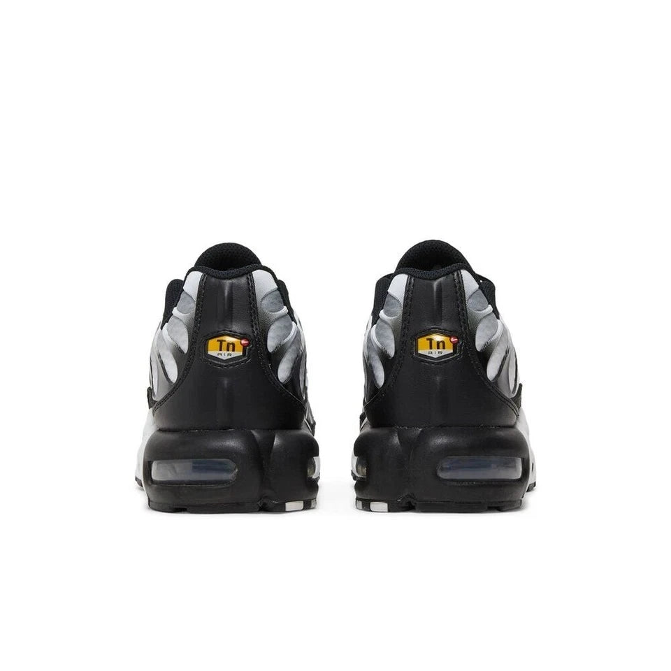 Nike Air Max Tn Black Metallic Silver Parte Traseira