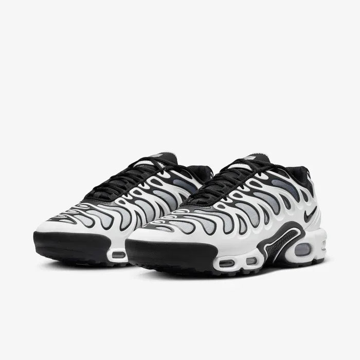 Tênis Nike Air Max Plus Drift Yin Yang Par Visto de Frente