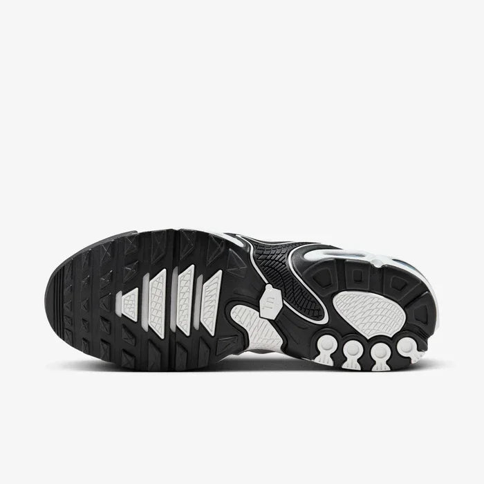 Tênis Nike Air Max Plus Drift Yin Yang Parte do Solado Preto com Branco