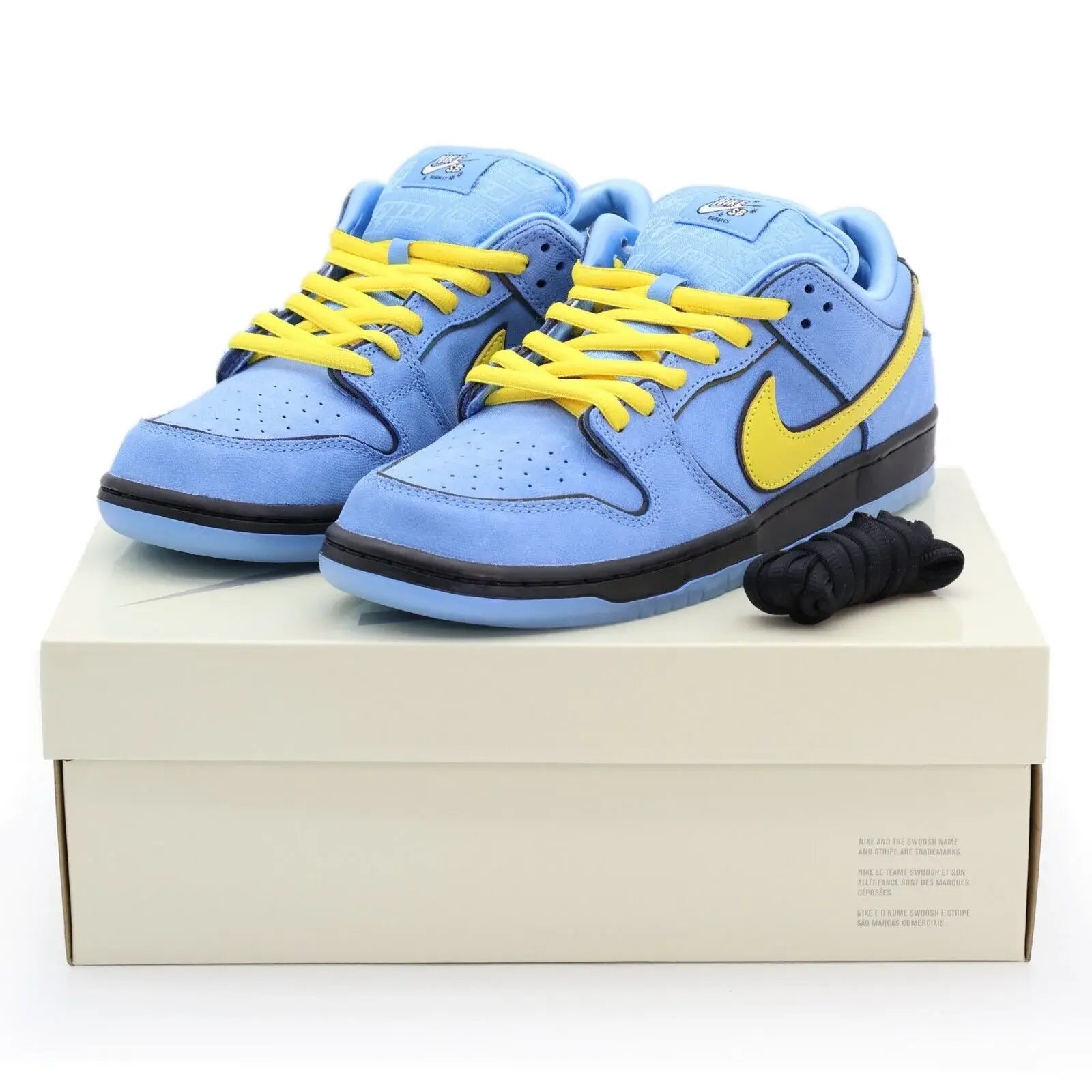 Tênis Nike Azul Dunk Low Meninas Super Poderosas Lindinha Par em Cima da Caixa
