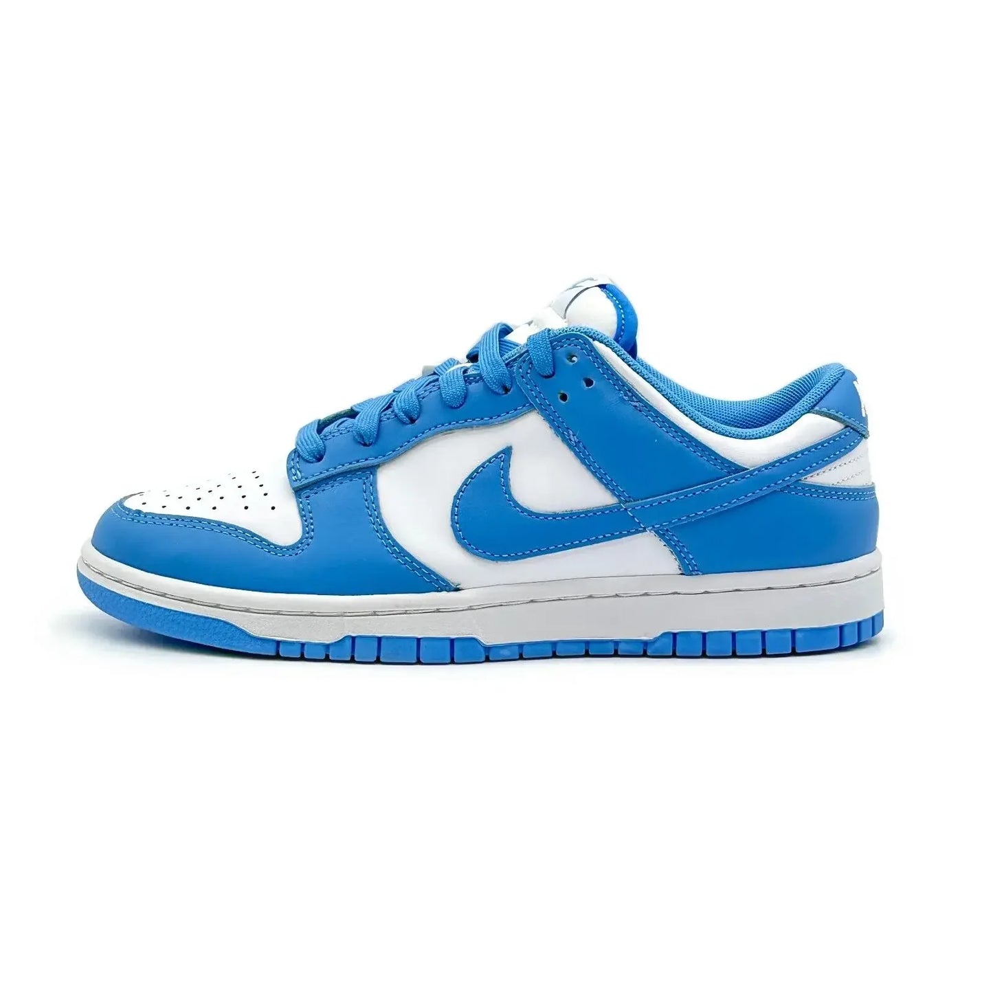 Tenis Nike Azul Dunk Low UNC  Visto de Lado