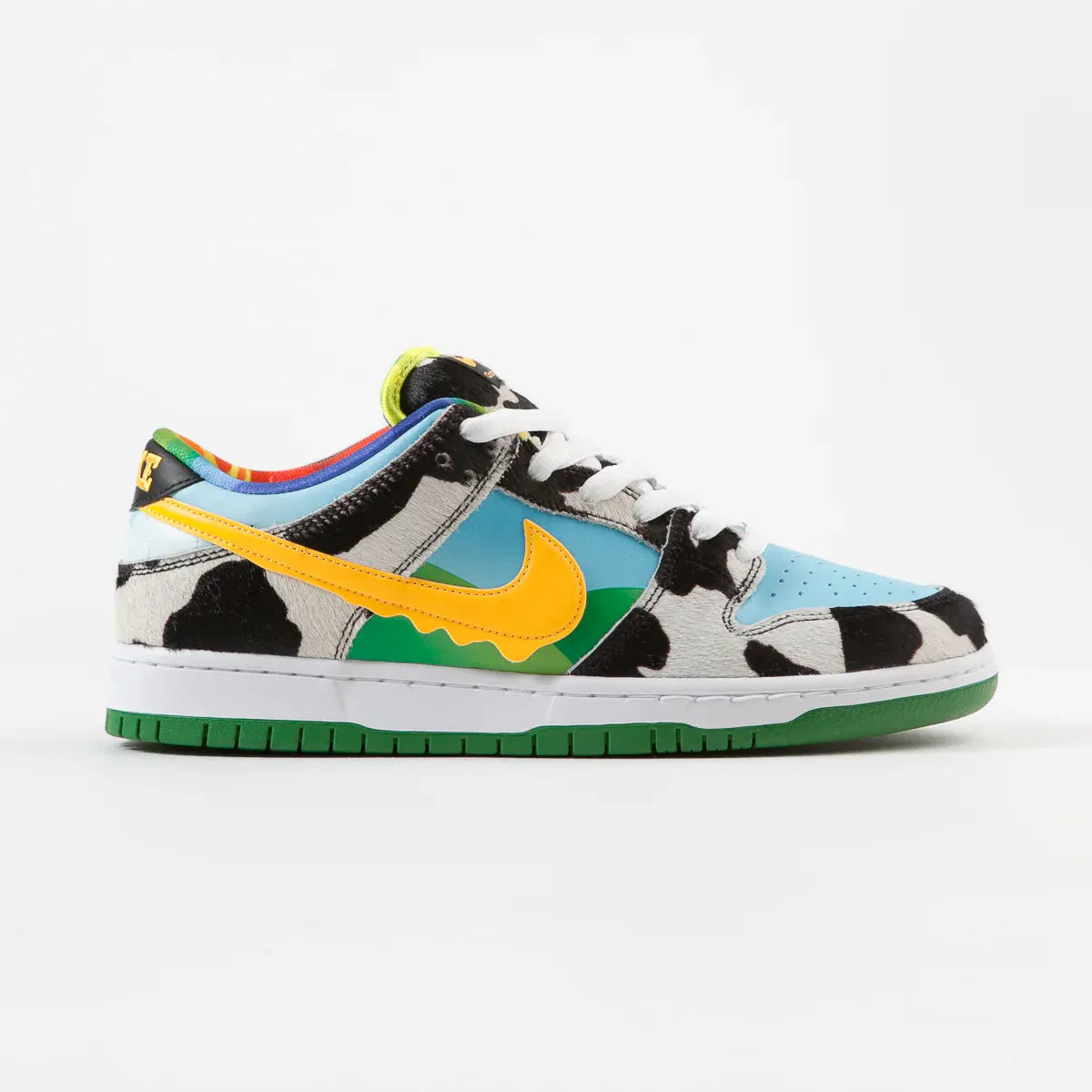 Tenis Nike Dunk Low Ben e Jerrys Chunky Dunky Visto pelo Lado Direito