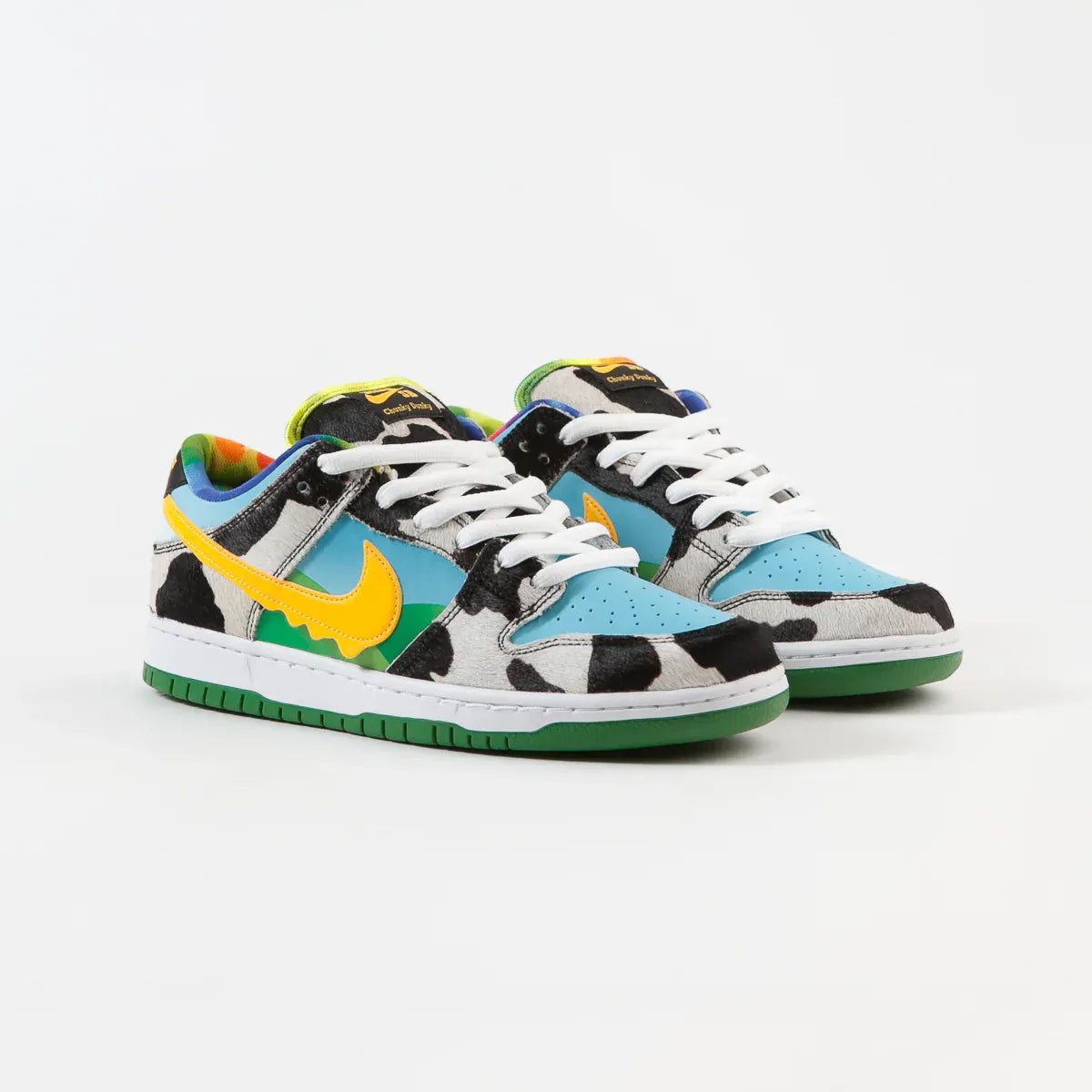 Tenis Nike Dunk Low Ben e Jerrys Chunky Dunky Par Visto de Frente