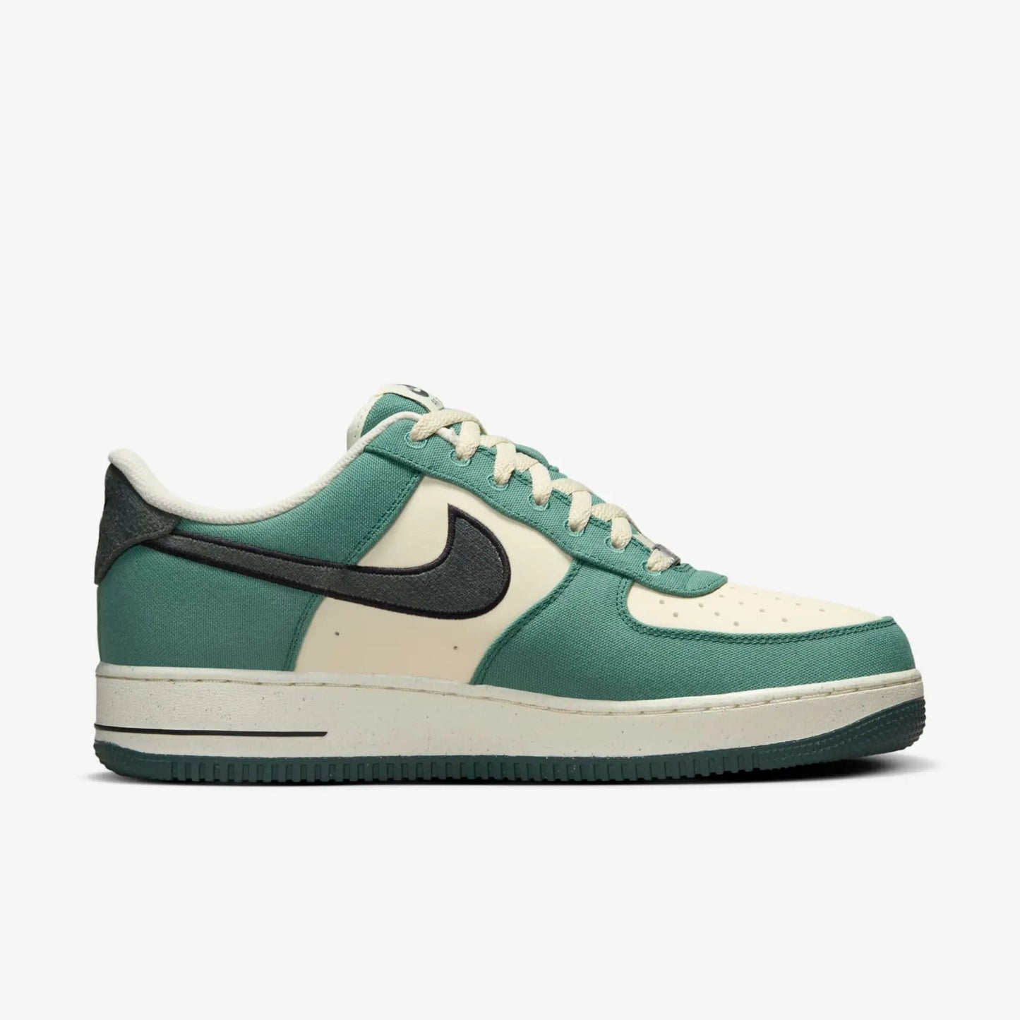 Tênis Nike Verde Masculino Air Force 1 Low Notebook Doodle Parte Lateral Direita