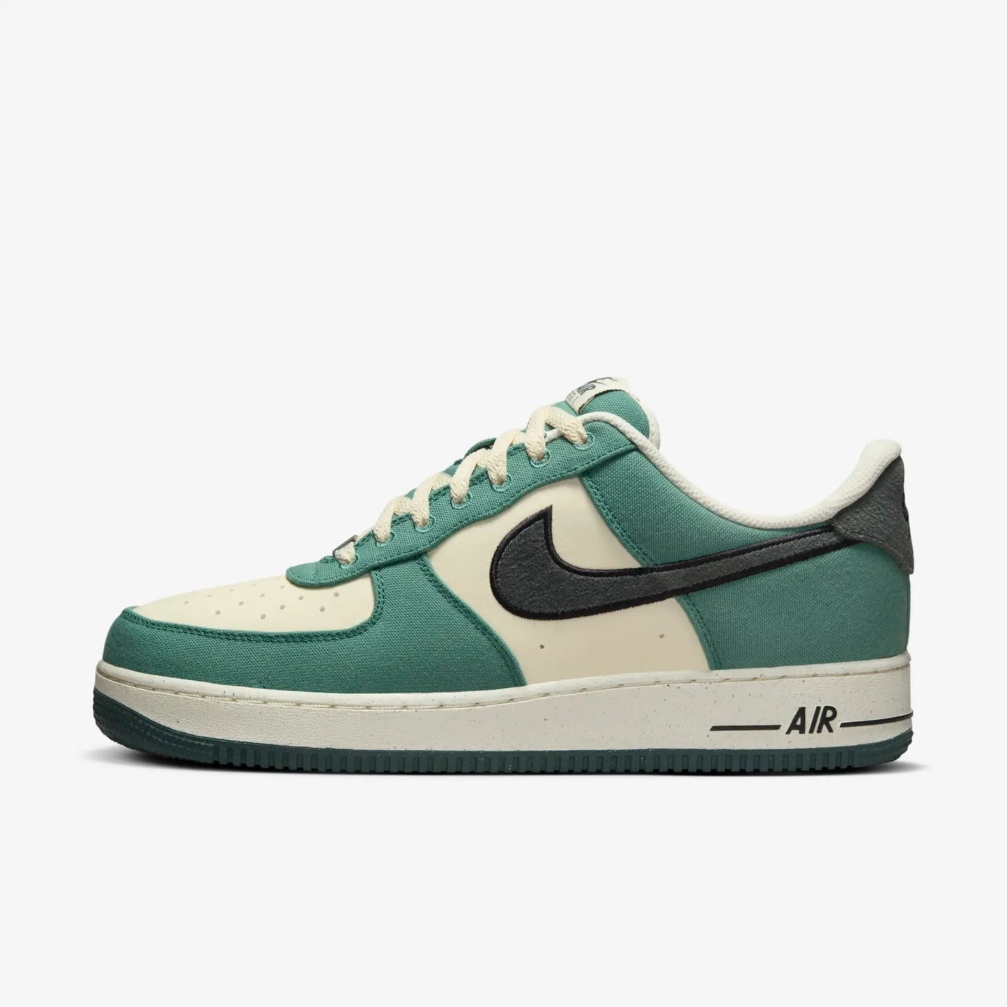 Tênis Nike Verde Masculino Air Force 1 Low Notebook Doodle Parte Lateral Esquerda