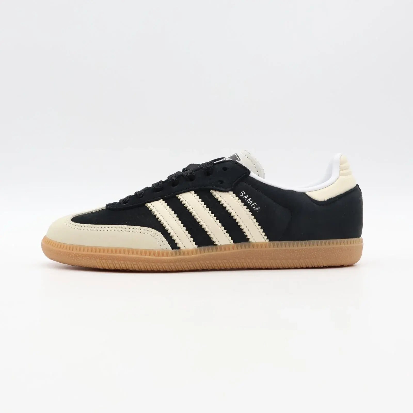 Tênis Preto com Bege Adidas Samba  Black Wonder Parte Lateral Esquerda