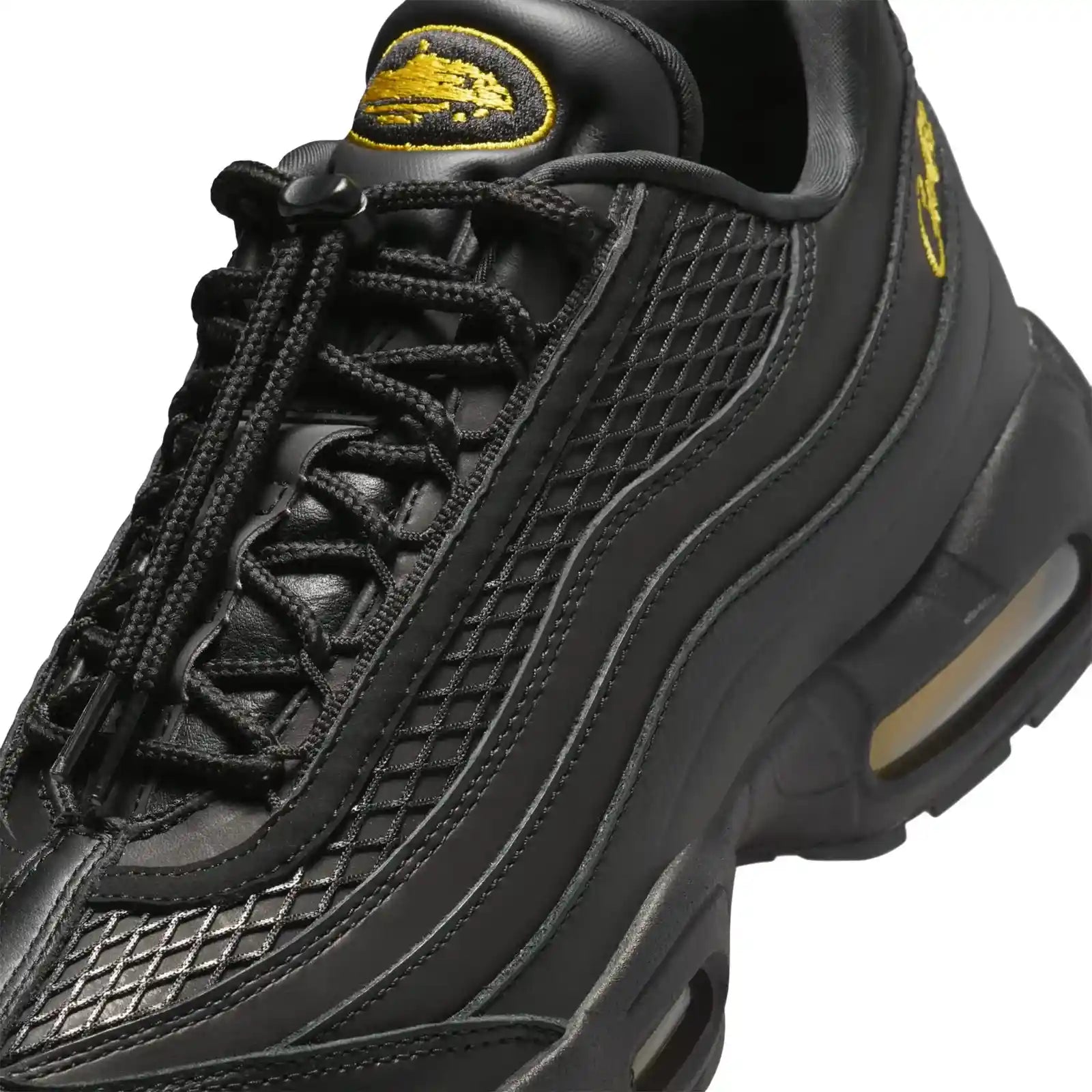 Tênis Preto com Amarelo Nike Air Max 95 Corteiz Honey Black Parte Frontal em Detalhes