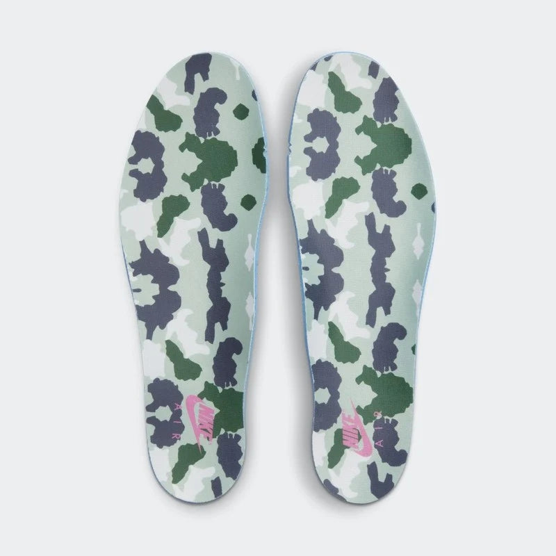 Tênis Azul com Rosa Nike Corteiz Air Max 95 Pink Beam Detalhes da Palmilha Camuflada