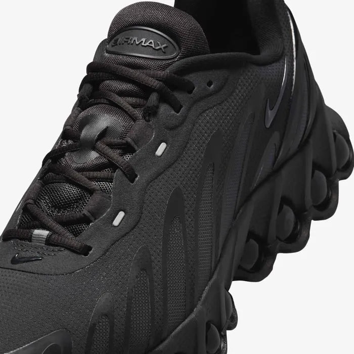 Tênis Preto Masculino Nike Air Max Dn8 Black Anthracite Parte Frontal em Detalhes