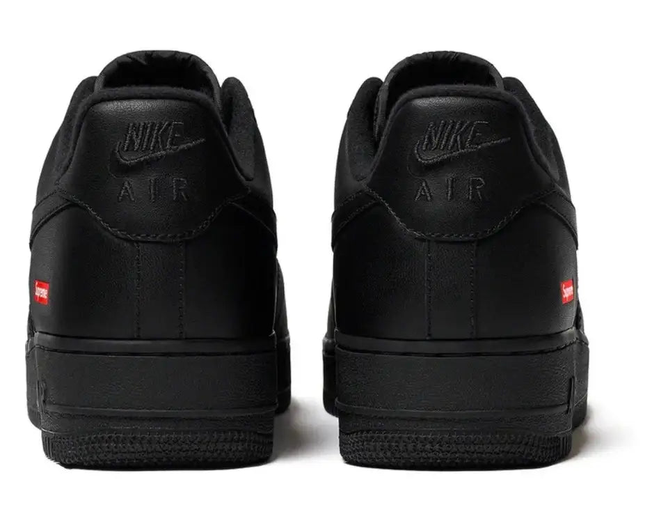 Nike Air Force 1 Low Supreme Black Parte Traseira