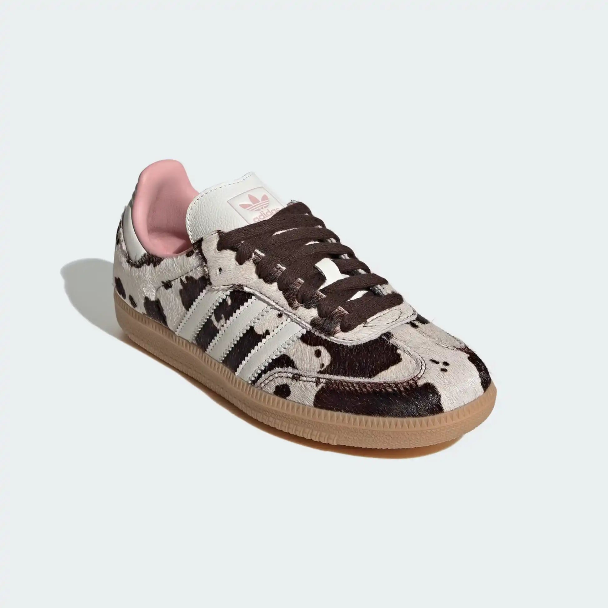 Tênis Rosa com Marrom Adidas Samba OG Cow Print Parte da Frente