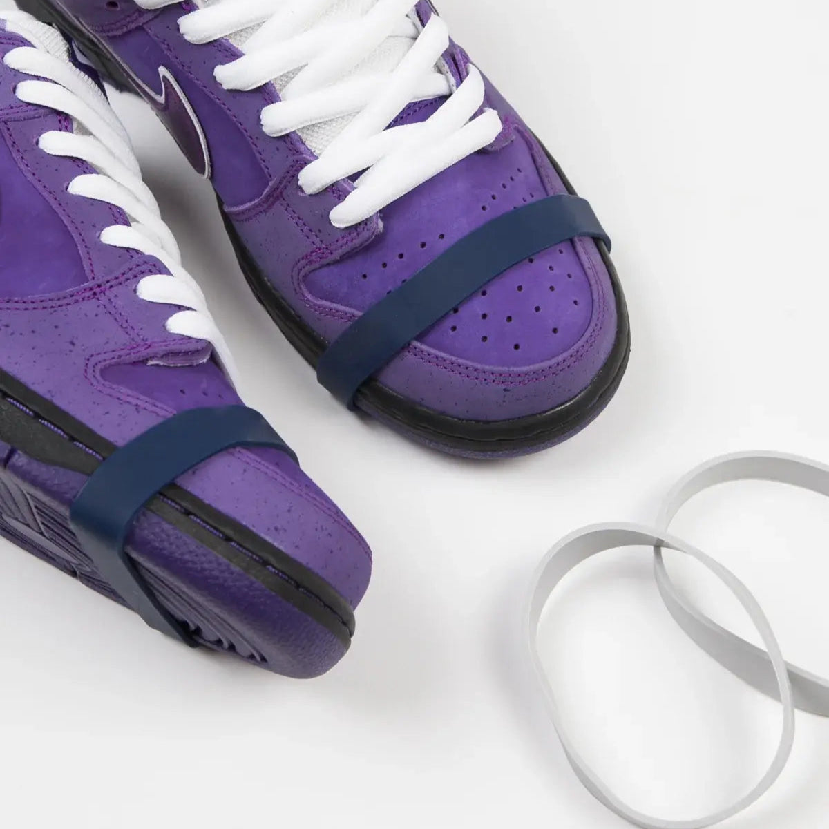  Tênis Nike Roxo Dunk Low Concepts Lobster Purple Detalhes da Liga Iconica dessa Collab