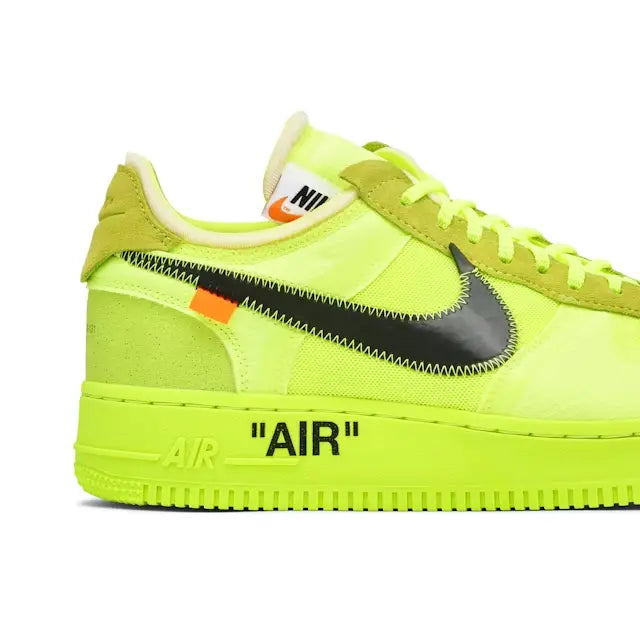 Tênis Verde Nike Air Force 1 Low Off-White Volt Detalhes do Swoosh Preto com Zig Zag Off white
