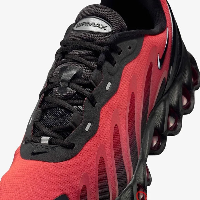 Tênis Vermelho com Preto Nike Air Max Dn8 Black Bright Crimson Parte Frontal em Detalhes