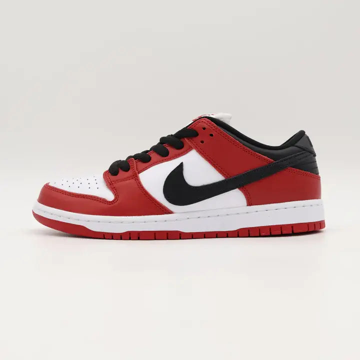 Tênis Vermelho Nike Dunk Low Chicago J-Pack Vista Lateral Interna